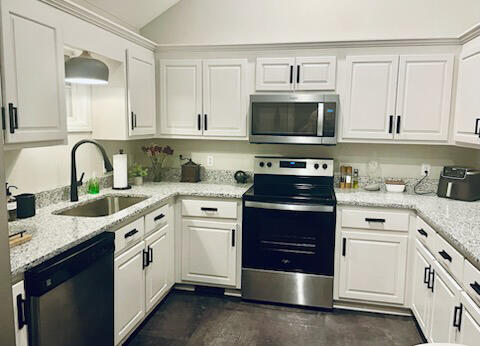 101 Charlotte Drive McCormick, SC 29835 - Photo 13 of 38 Westmorland Granite Counter Tops 4