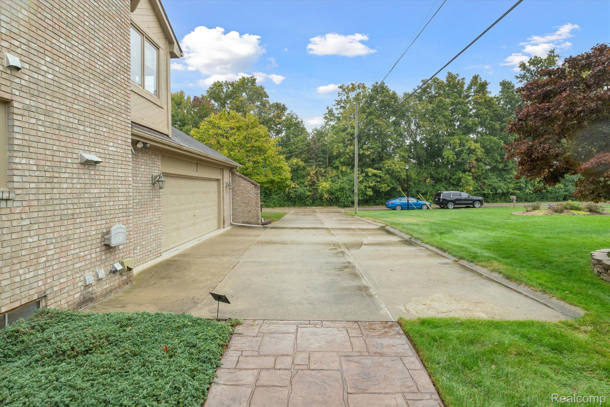 18887 Van Road Livonia, MI 48152 - Photo 75 of 78 Gallery Image 75
