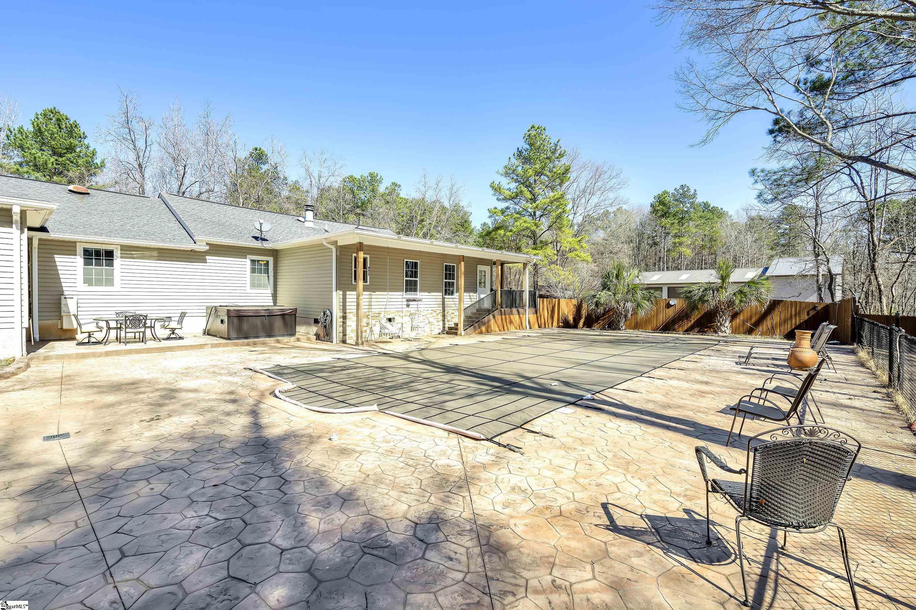 204 Pleasant Drive Greer, SC 29651 - Photo 18 of 35