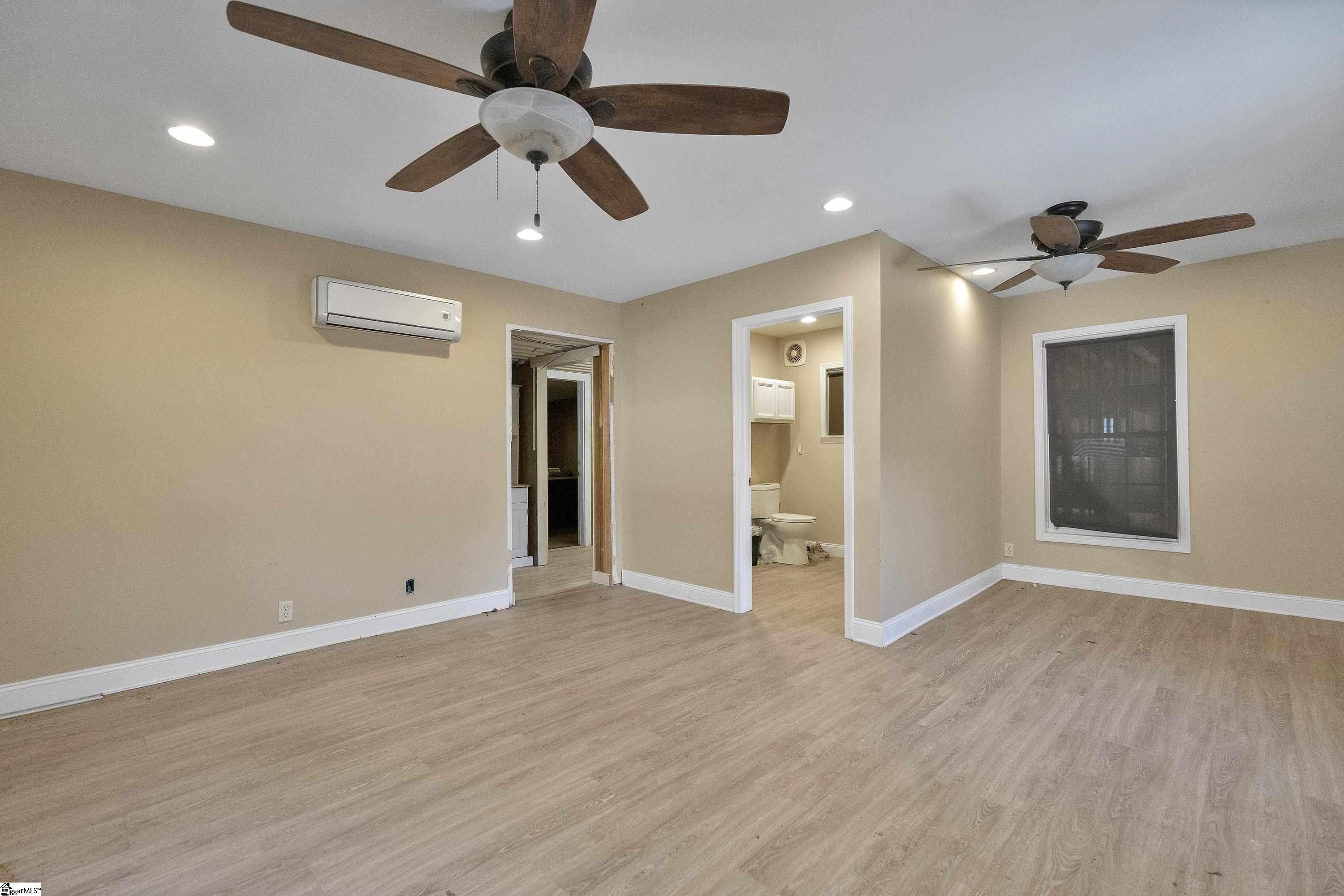 204 Pleasant Drive Greer, SC 29651 - Photo 24 of 35