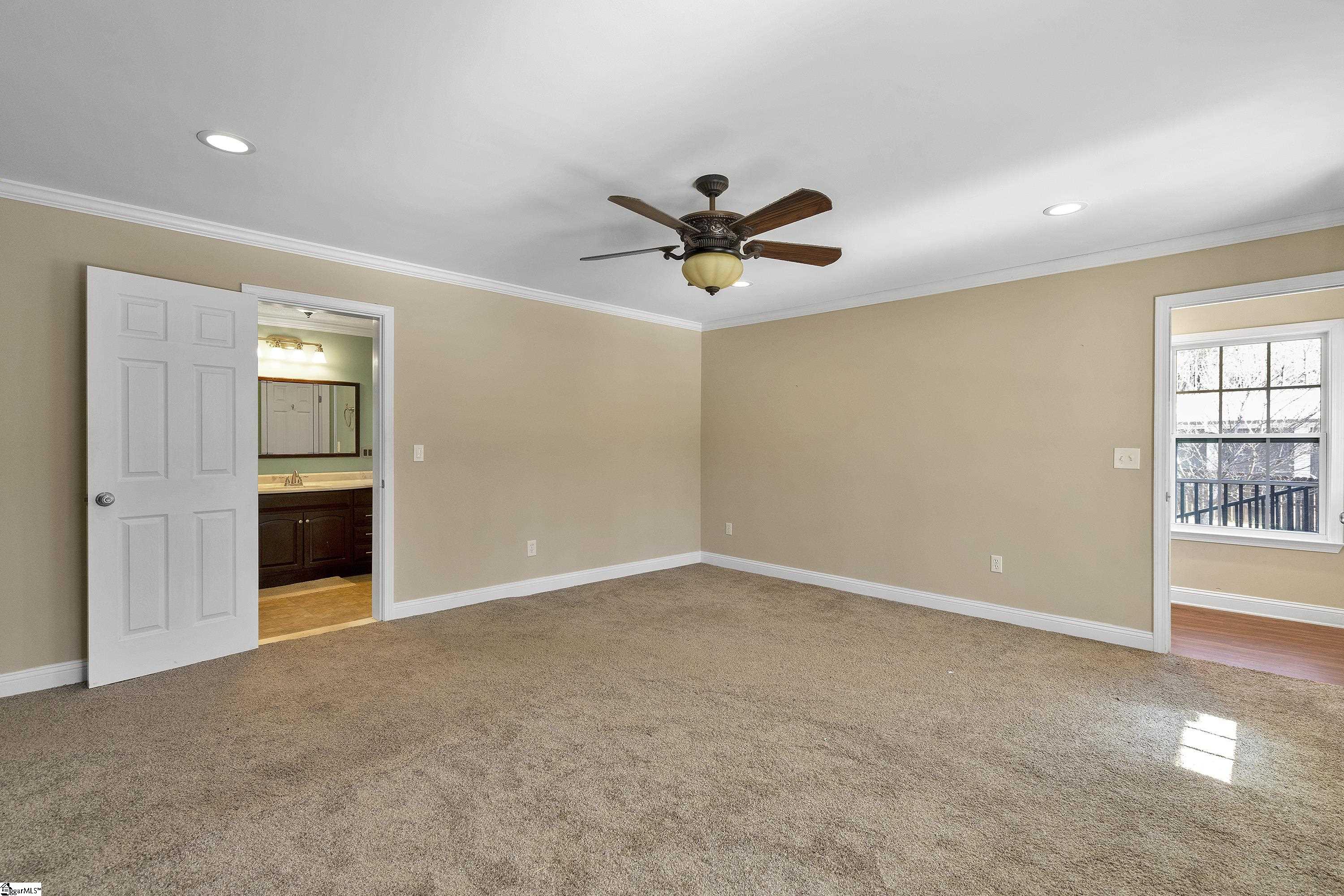 204 Pleasant Drive Greer, SC 29651 - Photo 7 of 35