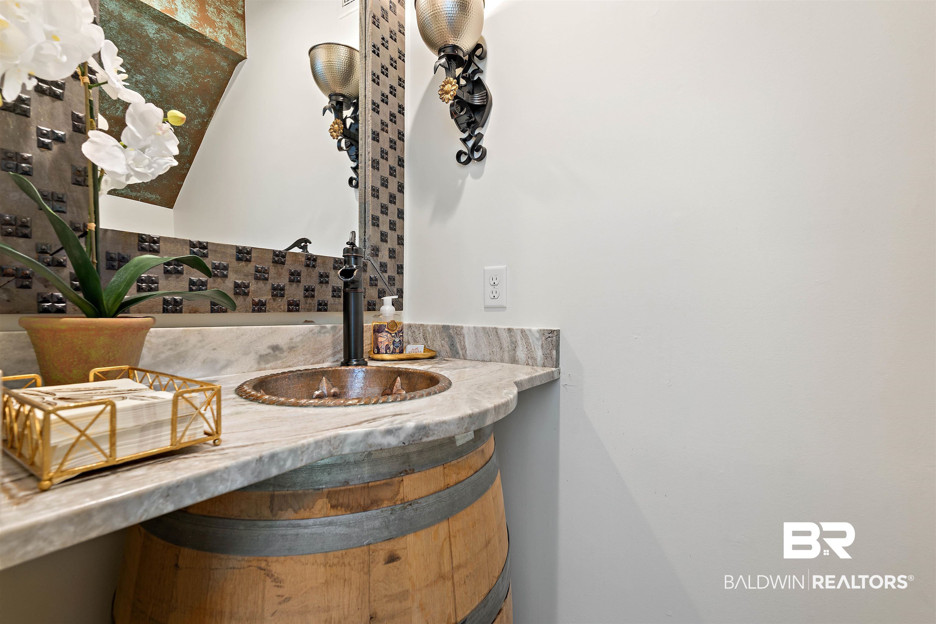 3584 Rue Royal Mobile, AL 36693 - Photo 15 of 35 Bathroom with vanity