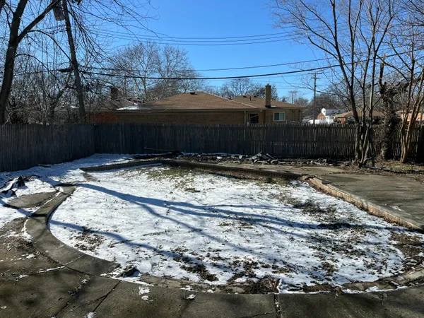 $350,000 | 23181 Parklawn Street, Oak Park, MI 48237