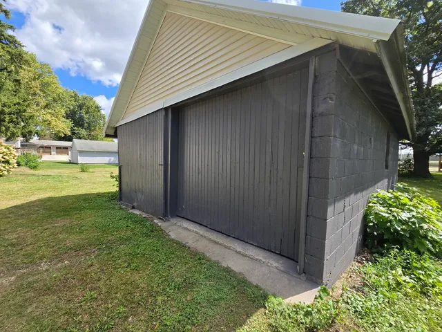 $193,500 | 103 West Cherokee Avenue, Shabbona, IL 60550