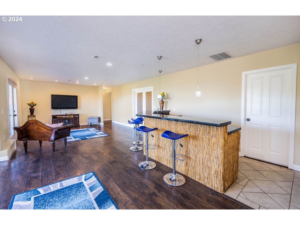 87405 Green Hill Road Eugene, OR 97402 - Photo 24 of 39 Gallery Image 24