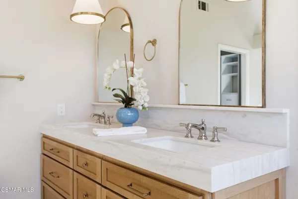 $1,249,000 | 1329 La Culebra Circle, Camarillo, CA 93012