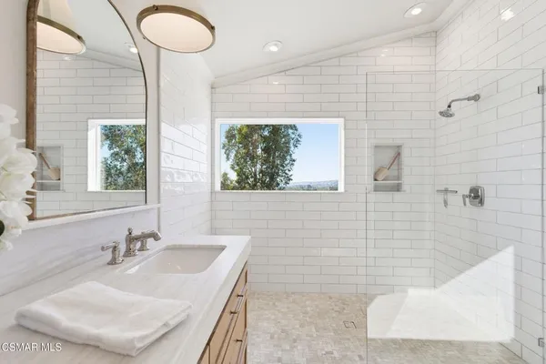 $1,249,000 | 1329 La Culebra Circle, Camarillo, CA 93012