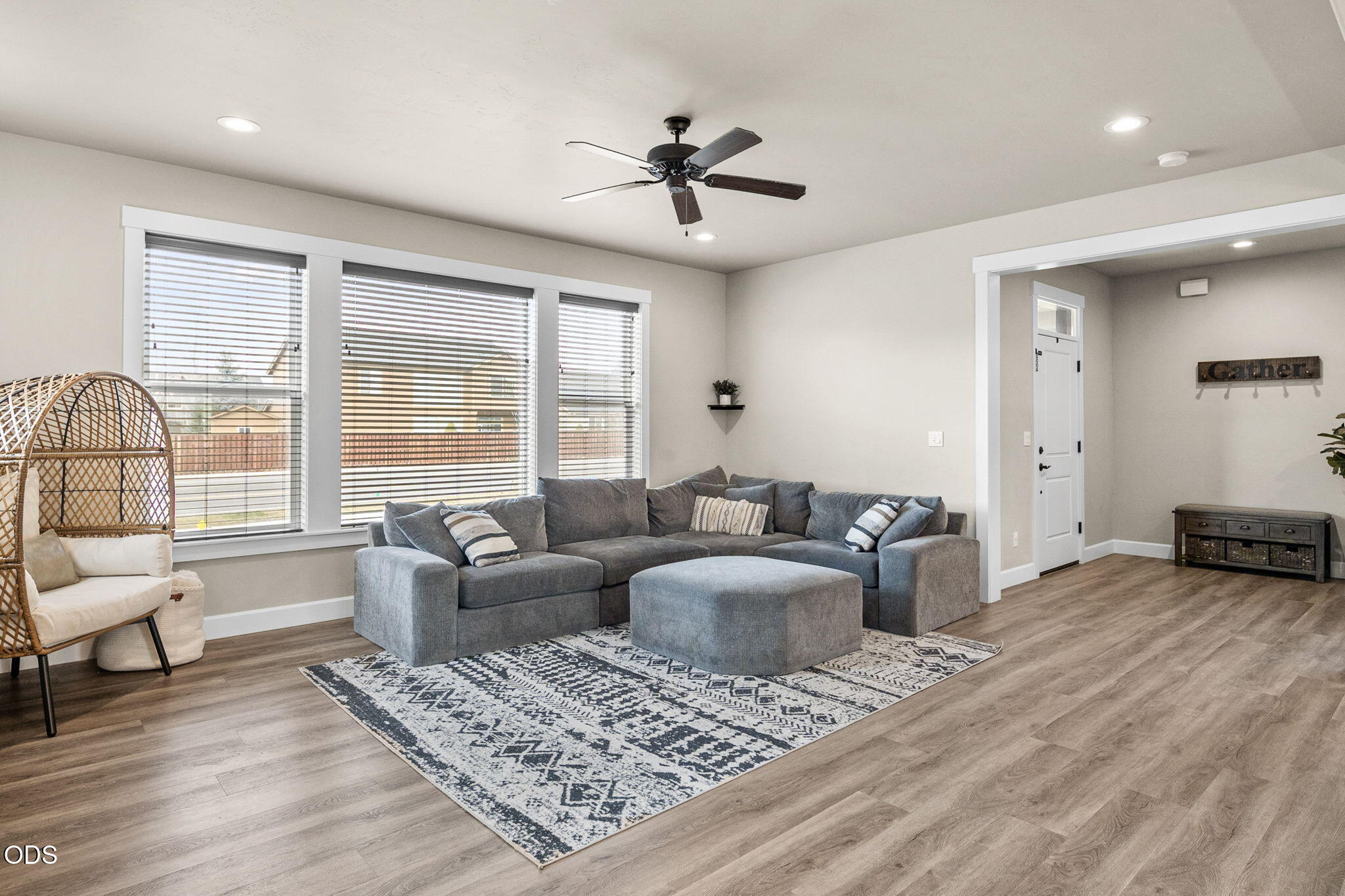 736 Northwest 27th Street Redmond, OR 97756 - Photo 7 of 26