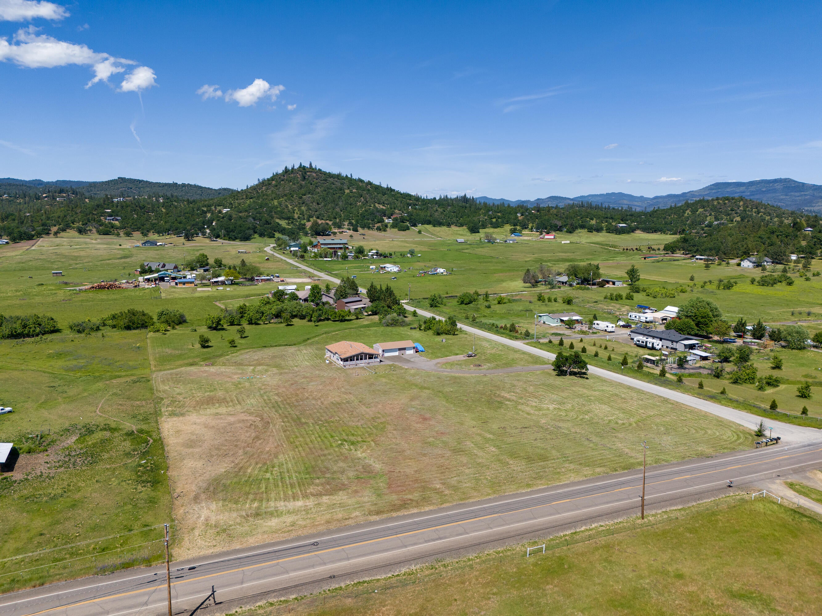 14399 Avalon Road White City, OR 97503 - Photo 35 of 38 Five level acres with views!