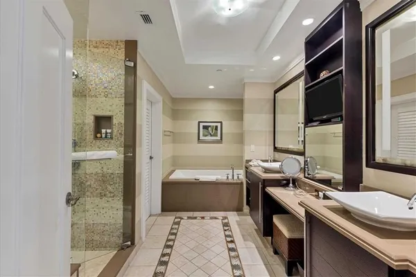 $26,319 | 915 Seaside Drive, Unit 512, Sarasota, FL 34242