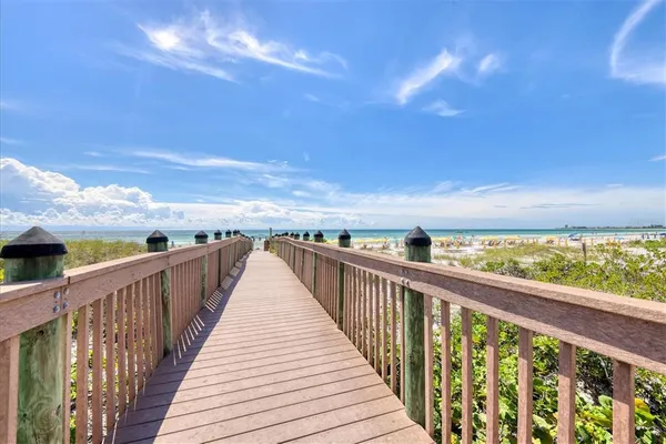 $26,319 | 915 Seaside Drive, Unit 512, Sarasota, FL 34242