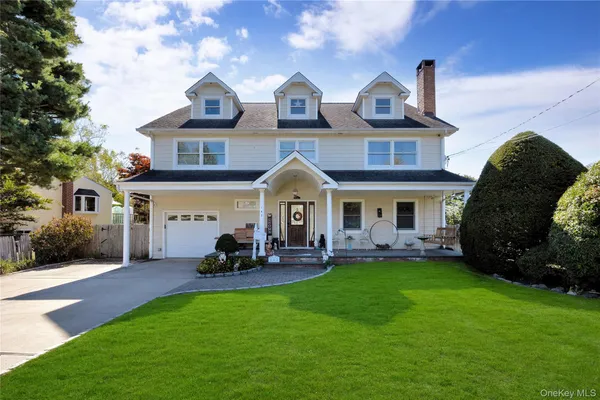 $975,000 | 142 Cedar Street, Amityville, NY 11701