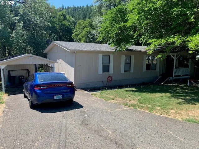 $240,000 | 1517 Northeast Newton Creek Road, Roseburg, OR 97470