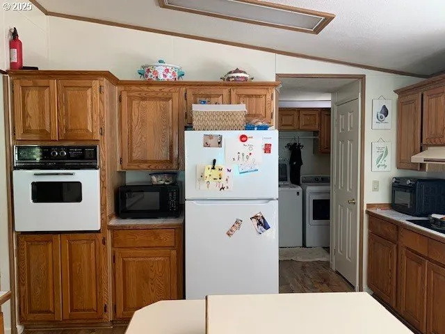 $240,000 | 1517 Northeast Newton Creek Road, Roseburg, OR 97470