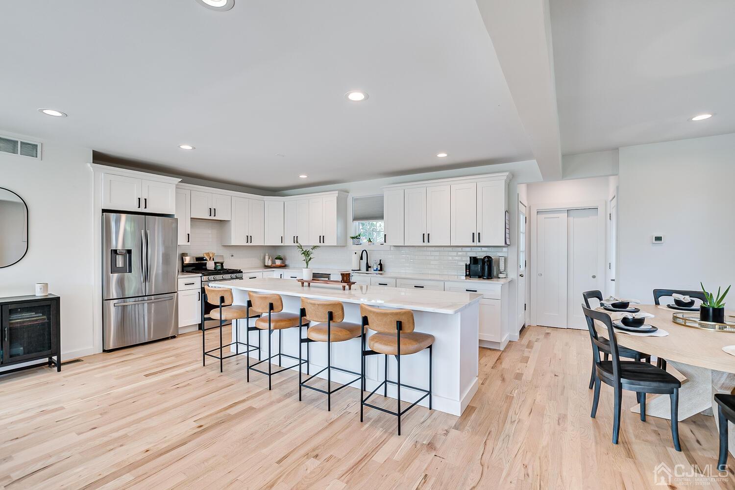 31 Carlton Street Edison, NJ 08837 - Photo 17 of 64 Kitchen