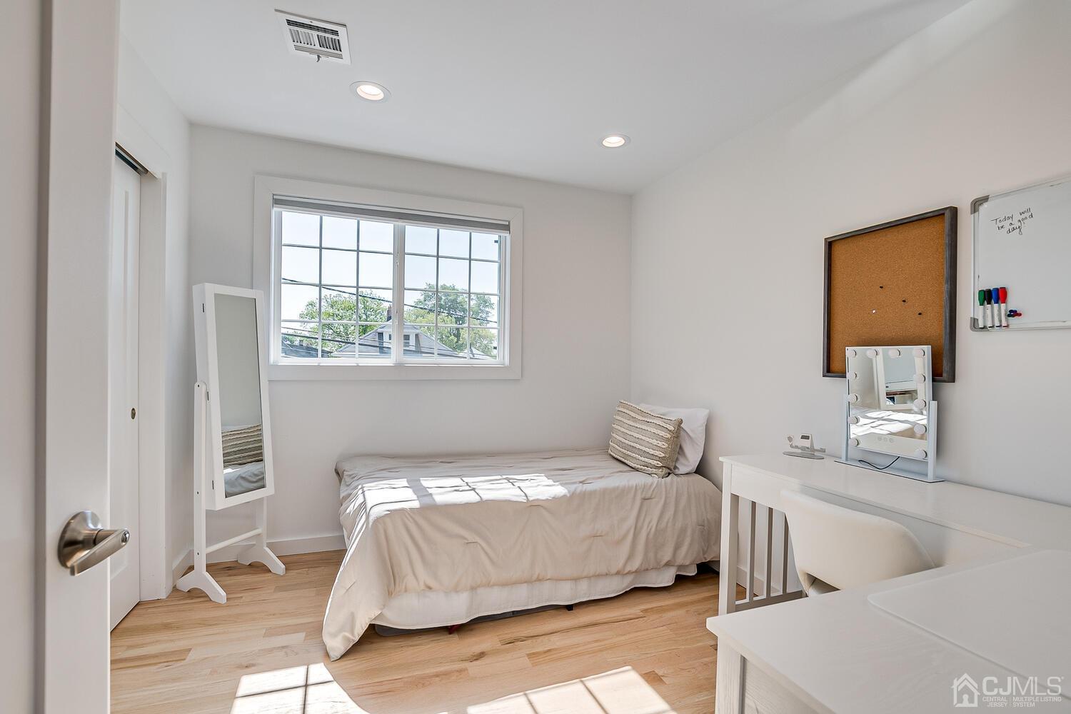31 Carlton Street Edison, NJ 08837 - Photo 40 of 64 3rd Bedroom