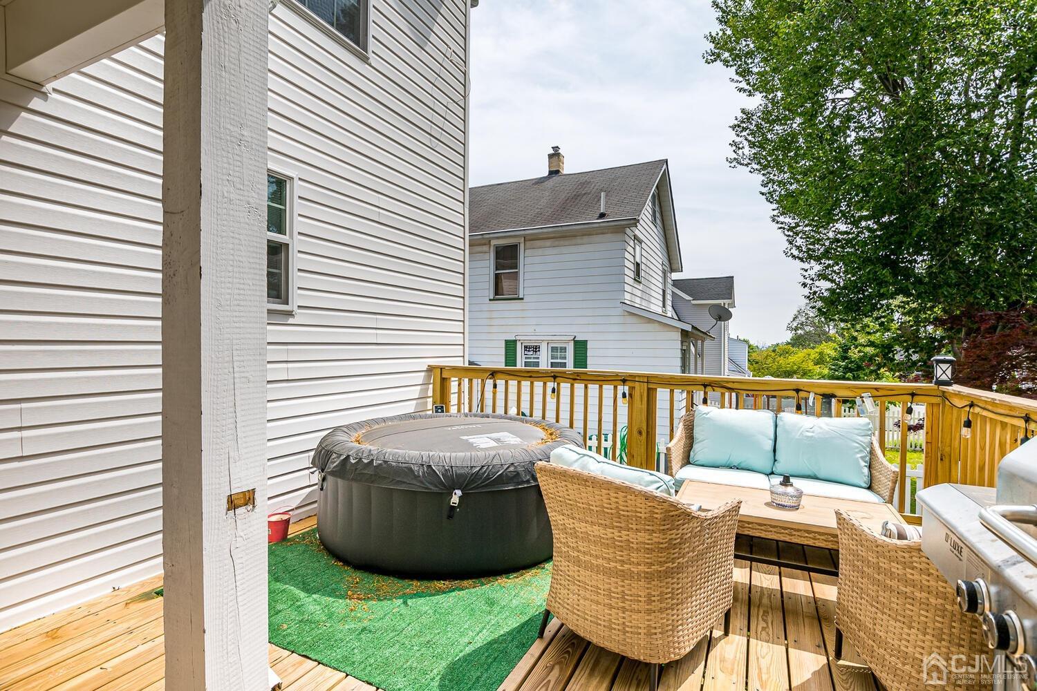 31 Carlton Street Edison, NJ 08837 - Photo 49 of 64 a view of balcony with patio