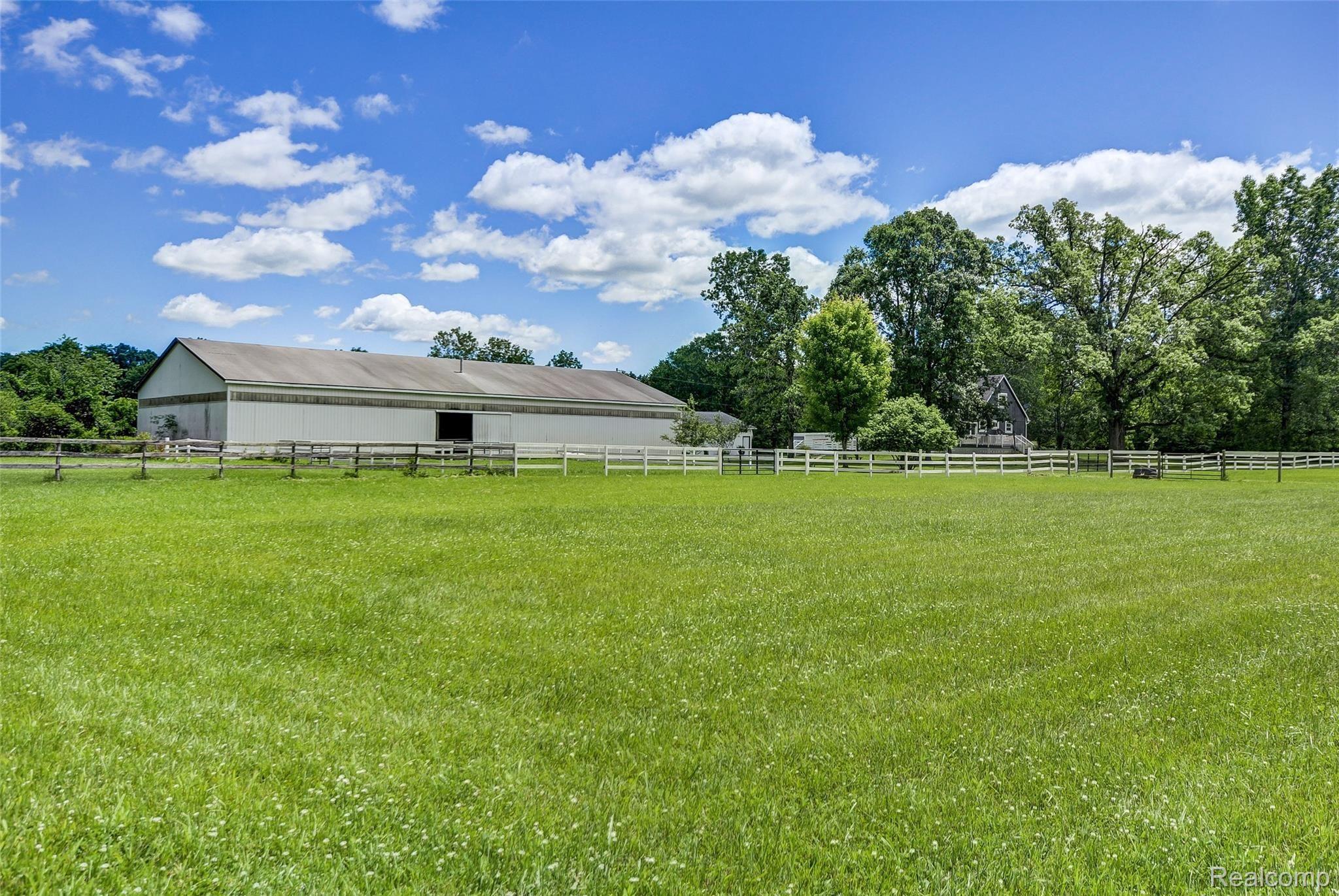 4408 Ellis Road Fowlerville, MI 48836 - Photo 50 of 72 4408_Ellis_66.jpg