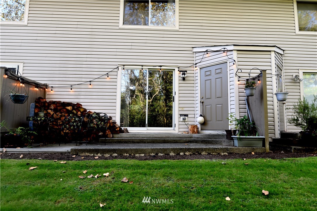 18910 Bothell Everett Highway, Unit I2 Bothell, WA 98012 - Photo 17 of 19 Gallery Image 17