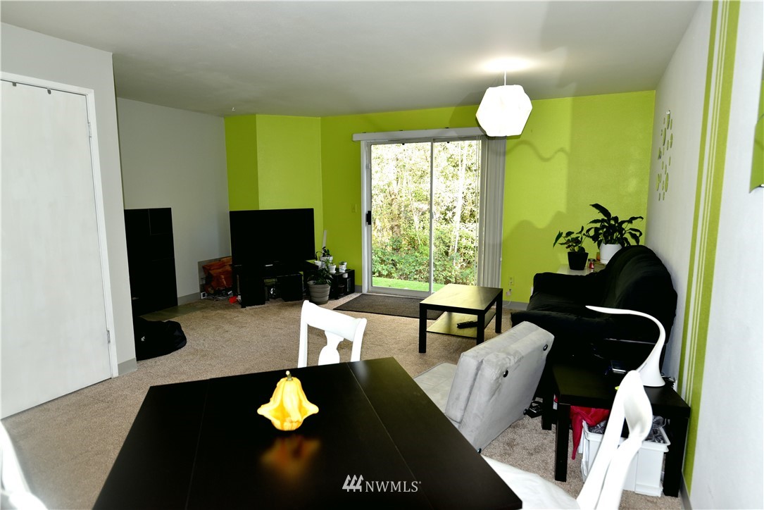 18910 Bothell Everett Highway, Unit I2 Bothell, WA 98012 - Photo 6 of 19 Gallery Image 6