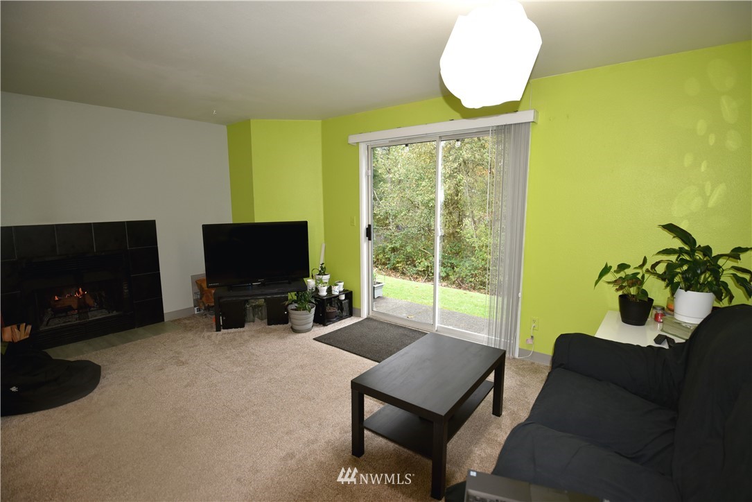 18910 Bothell Everett Highway, Unit I2 Bothell, WA 98012 - Photo 9 of 19 Gallery Image 9