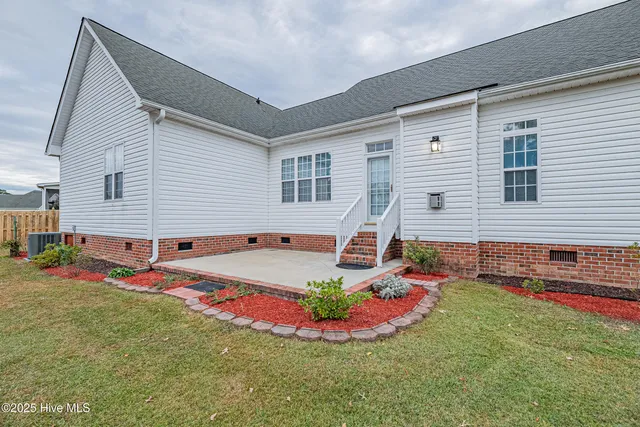 $327,000 | 334 Gayle Boulevard, Winterville, NC 28590