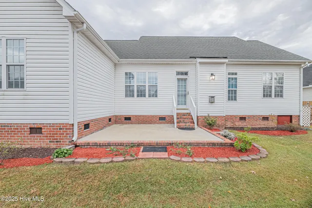 $327,000 | 334 Gayle Boulevard, Winterville, NC 28590