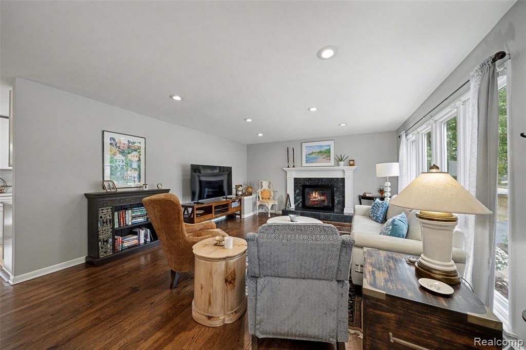 2622 Pine Ridge Road West Bloomfield, MI 48324 - Photo 7 of 44 Gallery Image 7