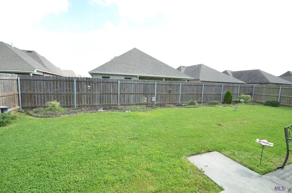 $305,000 | 125 Red Street, Gray, LA 70359
