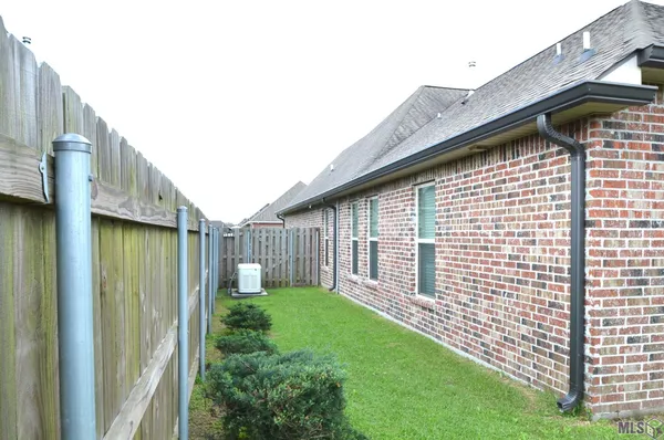 $305,000 | 125 Red Street, Gray, LA 70359