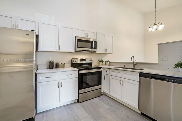 $2,500 | 6327 Chasewood Drive, Unit E, Jupiter, FL 33458