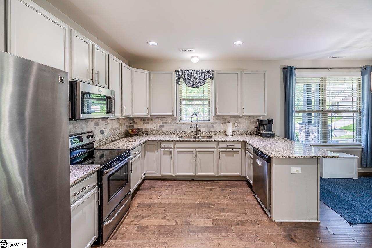 416 Oak Ridge Place Easley, SC 29642 - Photo 15 of 49 Gallery Image 15
