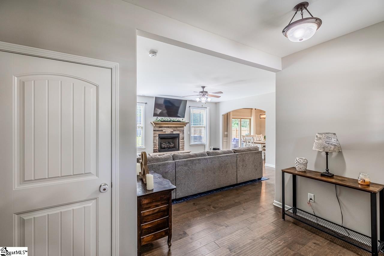 416 Oak Ridge Place Easley, SC 29642 - Photo 6 of 49 Gallery Image 6