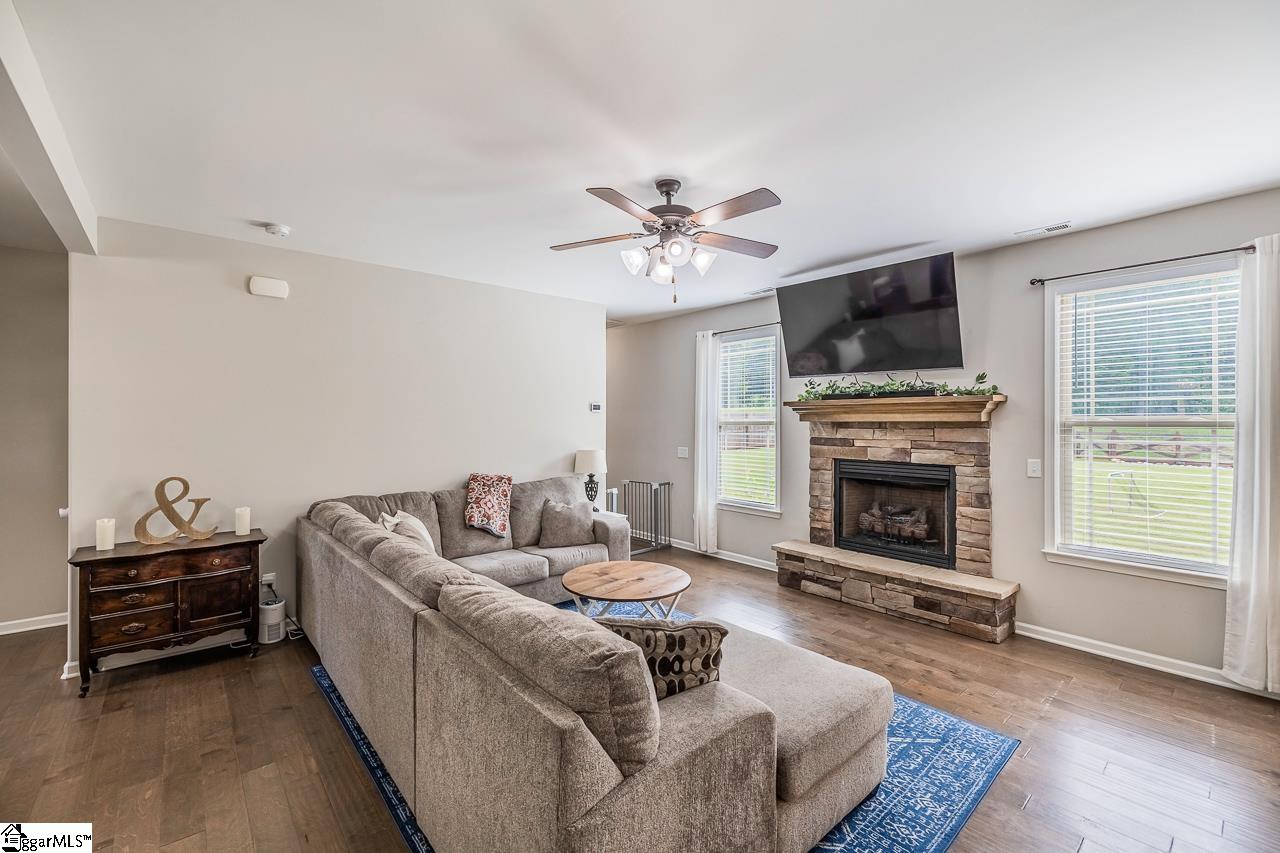 416 Oak Ridge Place Easley, SC 29642 - Photo 9 of 49 Gallery Image 9