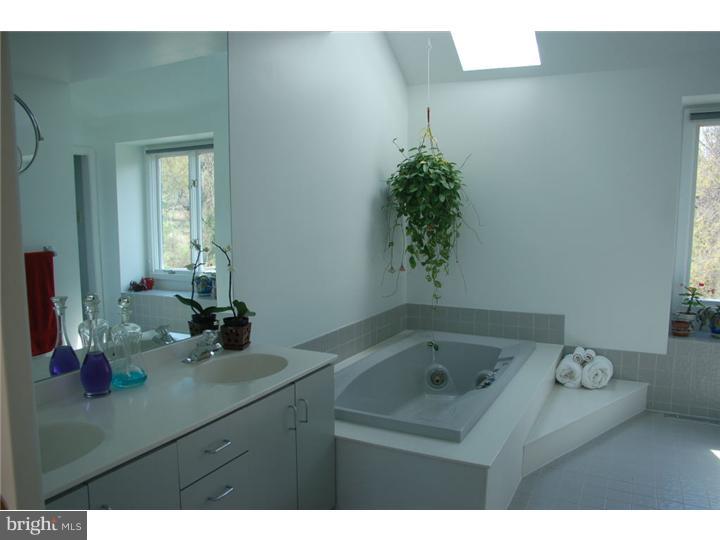 1257 Merrill Road West Chester, PA 19382 - Photo 9 of 25 Gallery Image 9