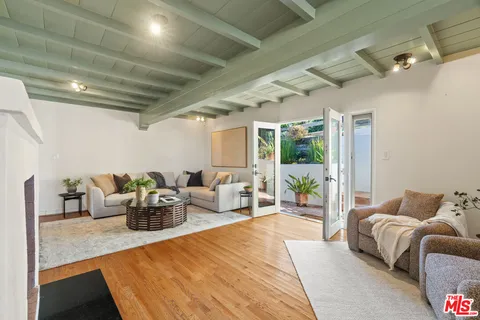 $1,795,000 | 14878 Round Valley Drive, Sherman Oaks, CA 91403