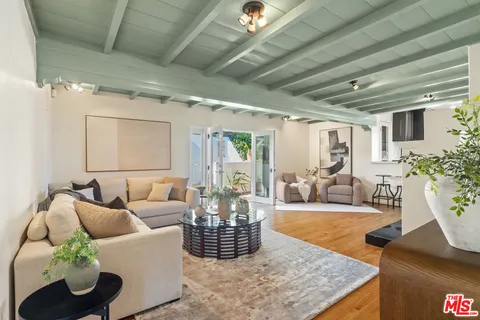 $1,795,000 | 14878 Round Valley Drive, Sherman Oaks, CA 91403