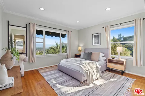 $1,795,000 | 14878 Round Valley Drive, Sherman Oaks, CA 91403