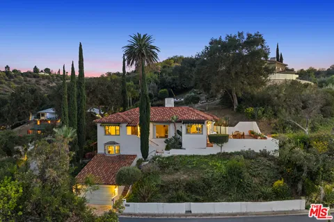 $1,795,000 | 14878 Round Valley Drive, Sherman Oaks, CA 91403