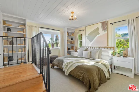 $1,795,000 | 14878 Round Valley Drive, Sherman Oaks, CA 91403