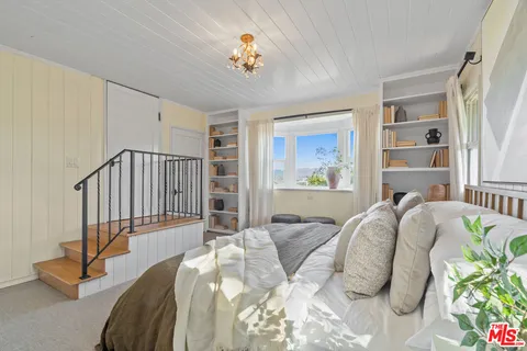 $1,795,000 | 14878 Round Valley Drive, Sherman Oaks, CA 91403