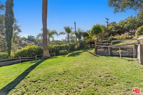 $1,795,000 | 14878 Round Valley Drive, Sherman Oaks, CA 91403