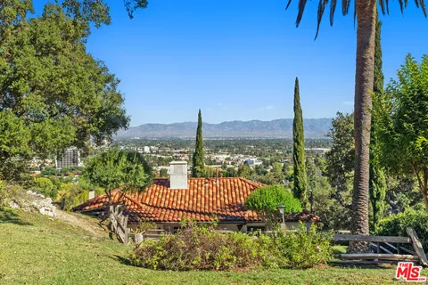 $1,795,000 | 14878 Round Valley Drive, Sherman Oaks, CA 91403