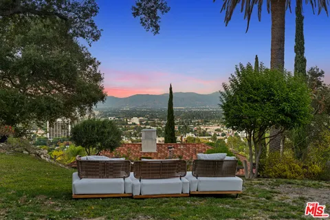 $1,795,000 | 14878 Round Valley Drive, Sherman Oaks, CA 91403