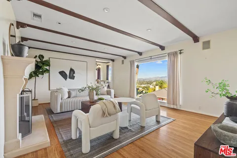$1,795,000 | 14878 Round Valley Drive, Sherman Oaks, CA 91403