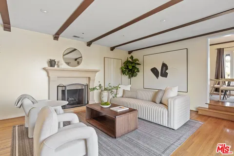 $1,795,000 | 14878 Round Valley Drive, Sherman Oaks, CA 91403