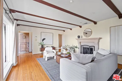 $1,795,000 | 14878 Round Valley Drive, Sherman Oaks, CA 91403