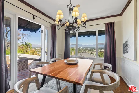 $1,795,000 | 14878 Round Valley Drive, Sherman Oaks, CA 91403