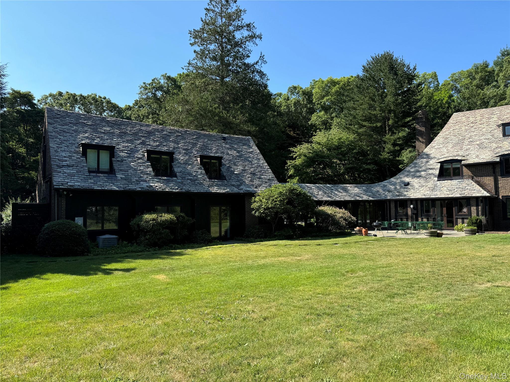8 Valley Road Locust Valley, NY 11560 - Photo 31 of 34 Gallery Image 31