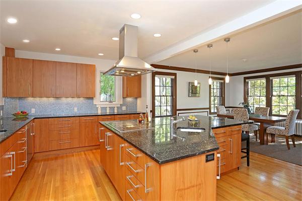 244 Woodland Road Newton, MA 02466 - Photo 11 of 23